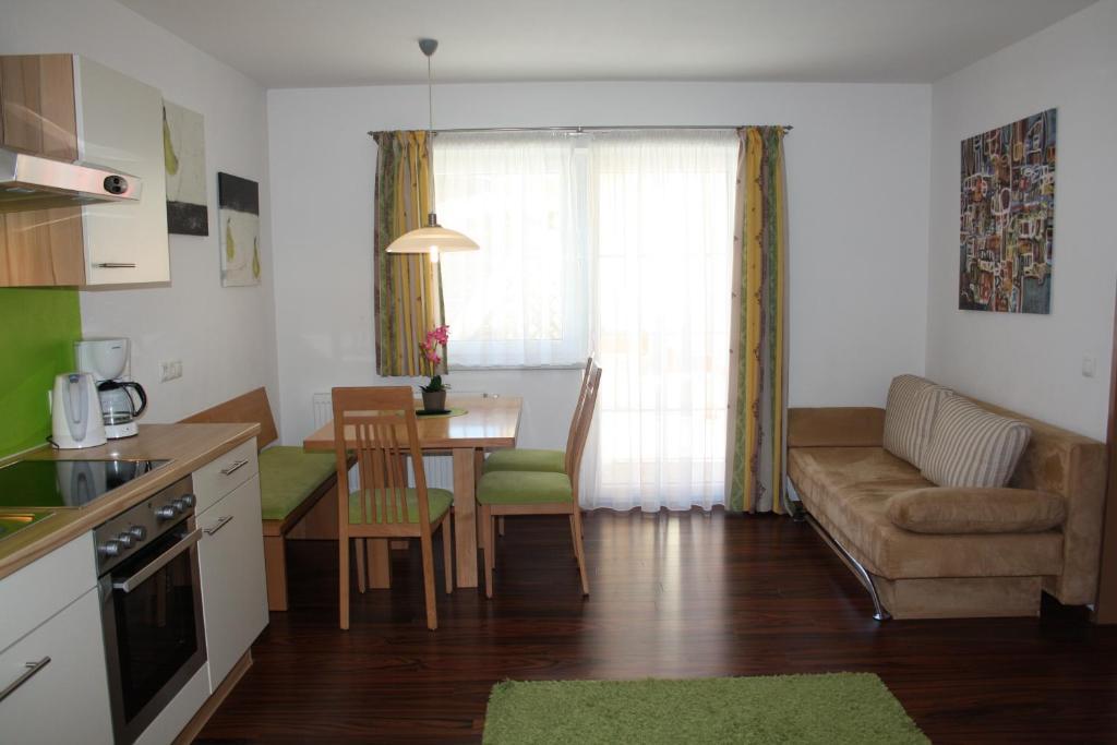Alpenjuwel Appartements Флахау Номер фото